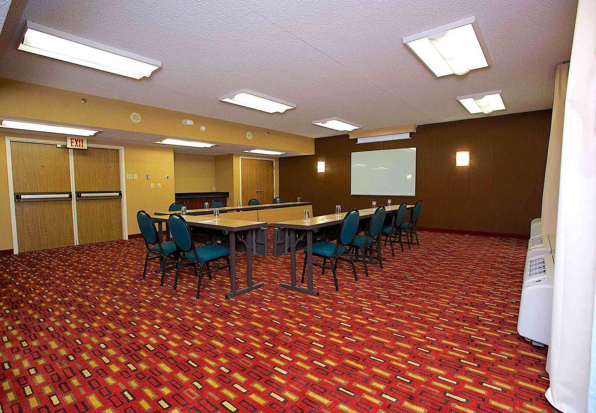 Courtyard By Marriott Dallas-Fort Worth/Bedford Exterior foto